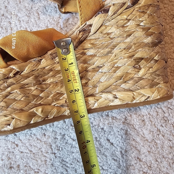 Buckled Wedge Platform Sandle size 6. - Picture 7 of 14